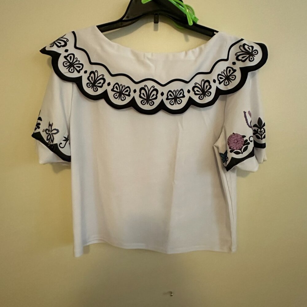 Mirabel Encanto Cosplay Costume View 4